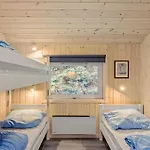 Stunning In With Sauna Транекер