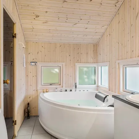 Stunning In With Sauna 度假居 *